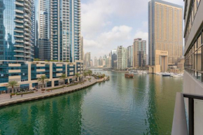 Stylish Waterfront 2 Bed in Dubai Marina